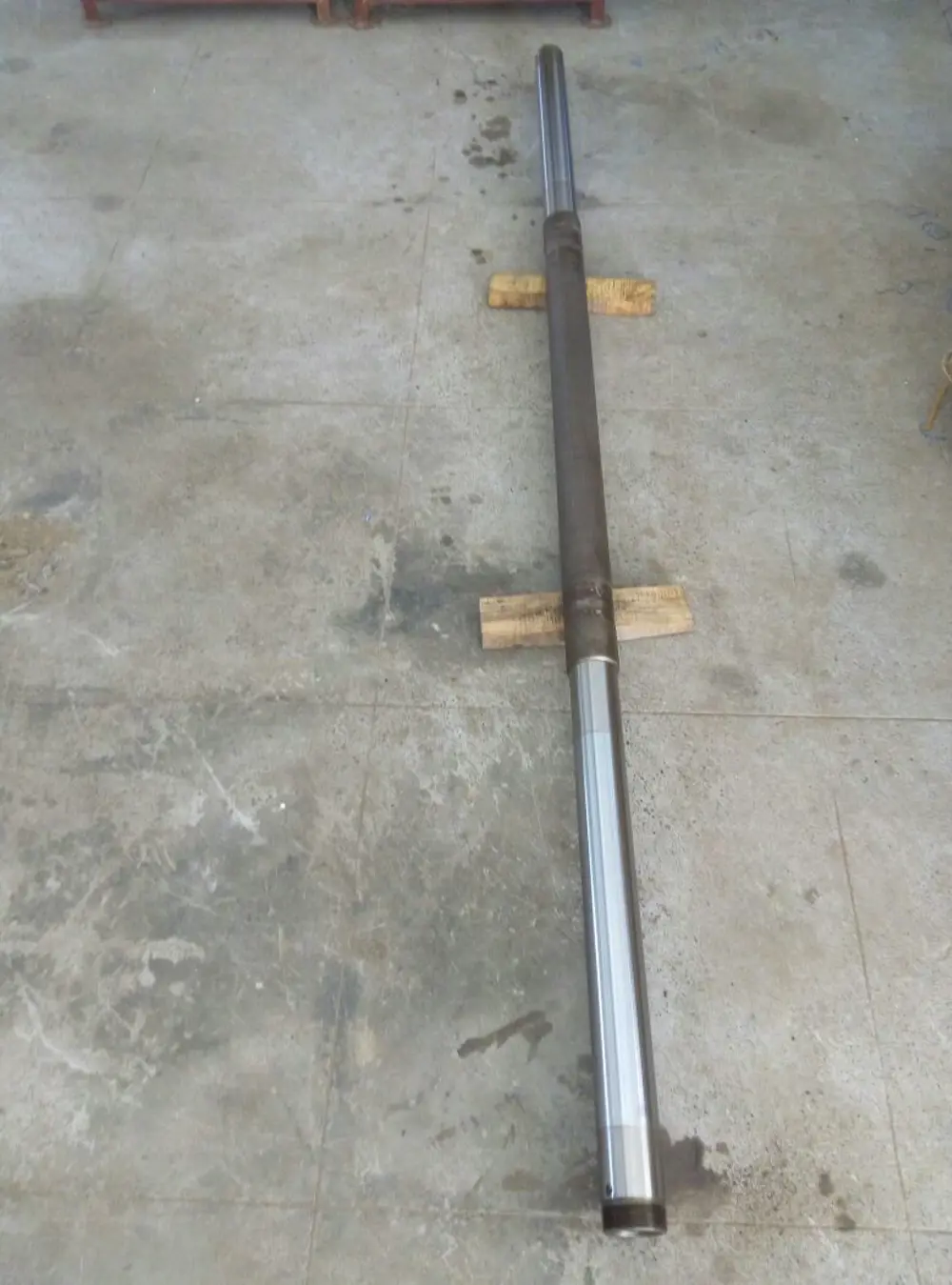 TRAVERSE TUBE VESTAS V27.jpg